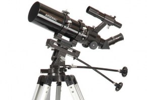 Телескоп Arsenal 80/400 AZ3, рефрактор - короткофокусный ахроматический рефрактор на азимутальной монтировке. Двухлинзовый объектив апертурой 80мм позволяет собрать достаточно большое количество света.